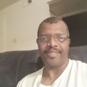 Meet your Posher, Derrick